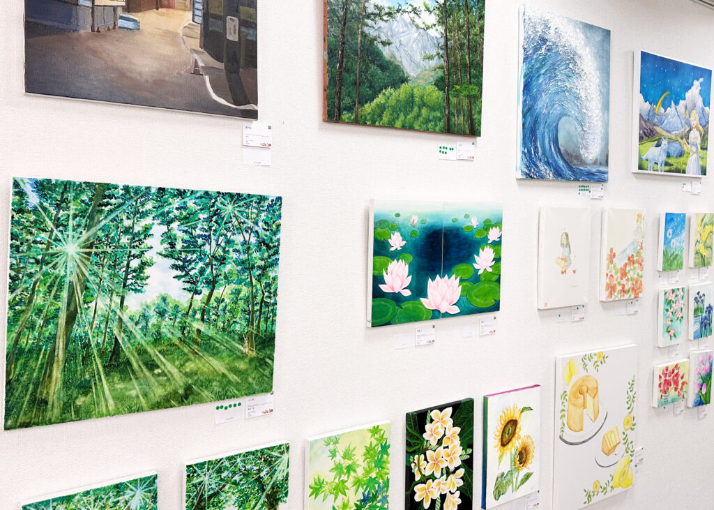 絵画が展示されている様子２
